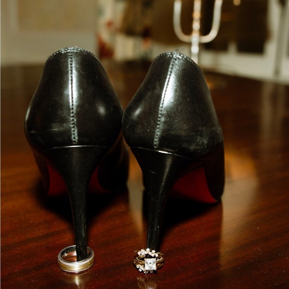 Christian Louboutin Pigalle Follies 85
Leather Pumps - Picture 10 of 12